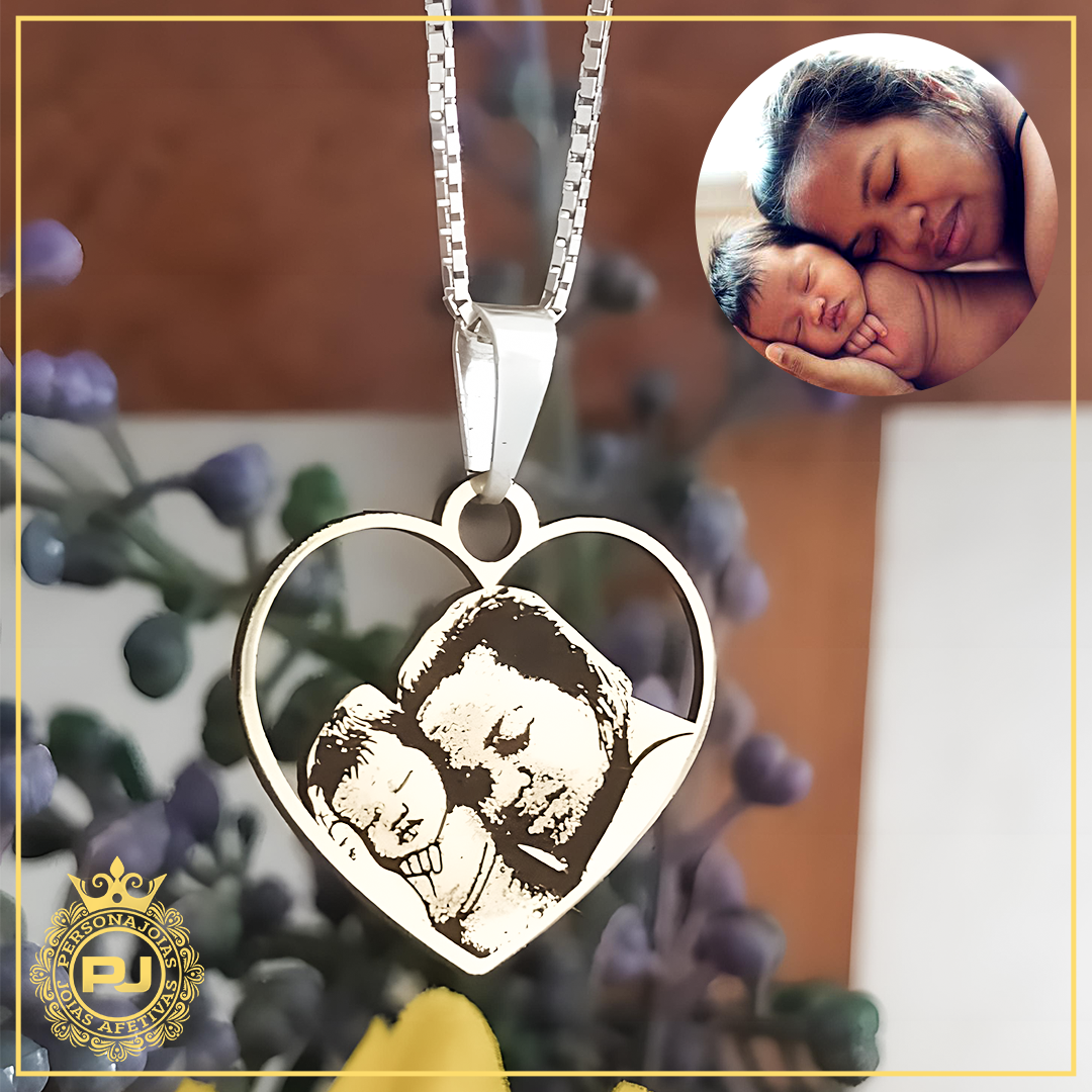 Pingente mamãe e bebe formato coração